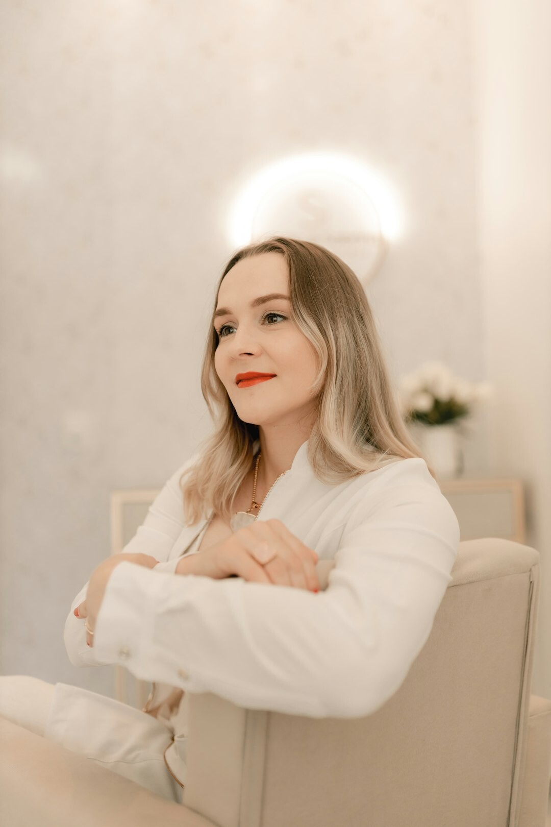 Studio portrait of a Belgian woman leadership consultant